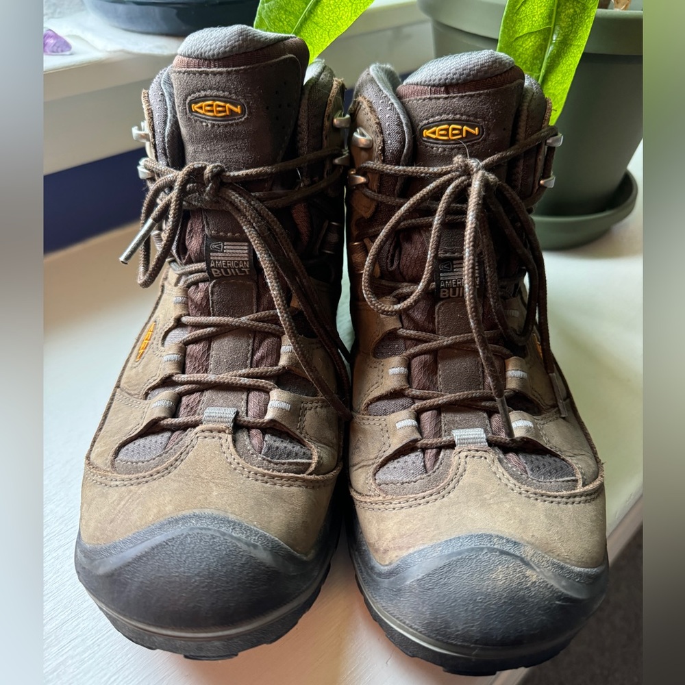 KEEN Targhee Waterproof Hiking Boots - Men’s 10